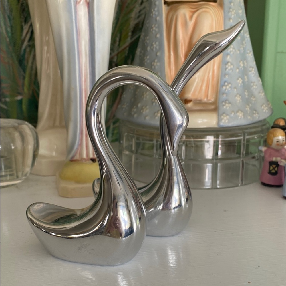 Elegant Silver Swans Signed by Hoselton (2)